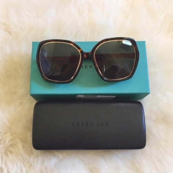 Derek Lam Oversized Broadway Square Sunglasses - Picture 2 of 8